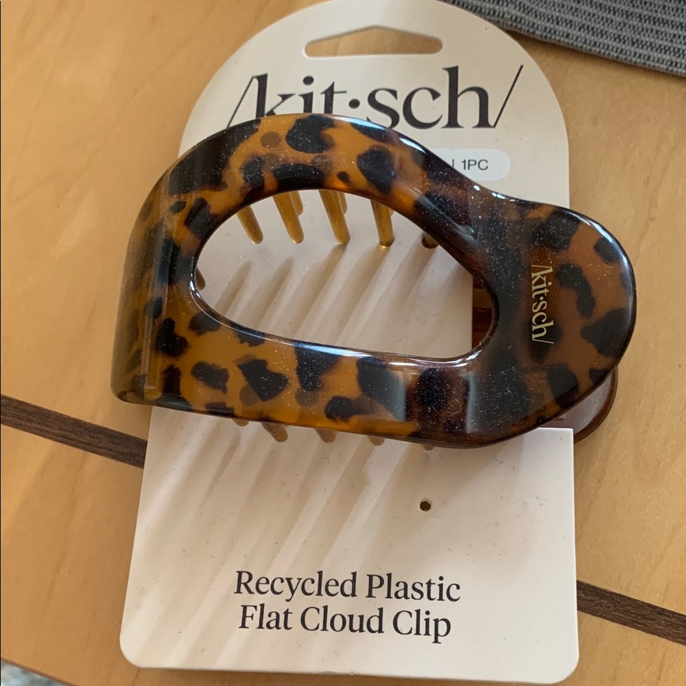 Kitsch Leopard Print Hair Clip